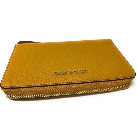 Michael Kors Jet Set Travel Large Flat Multifunction Phone Case Leather Wristlet - Picture 6 of 6